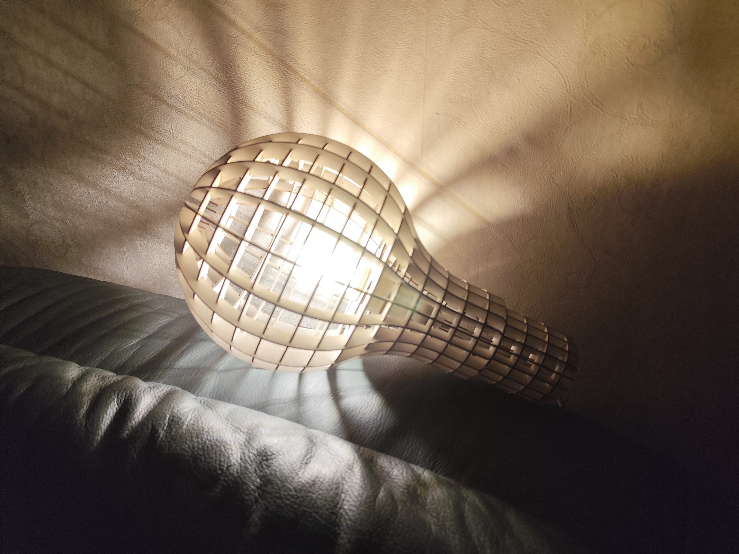 Tandem-Workshop „Wir bauen eine Lampe“